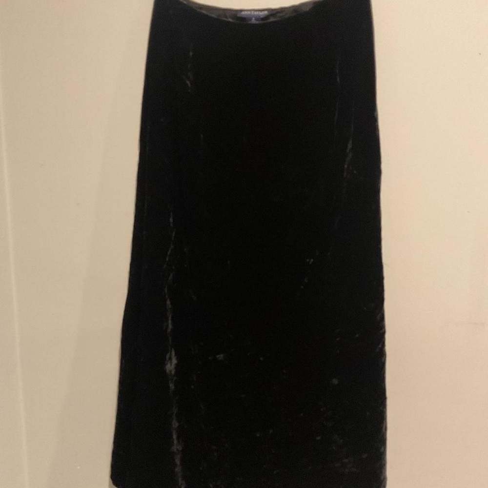 Ann Taylor Elegant Black Velvet Midi Skirt